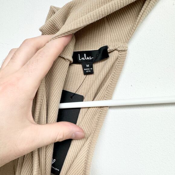 Lulu's Women Tank Halter Neck One Sleeve Ribbed Top Size Medium NWT - Picture 2 of 3